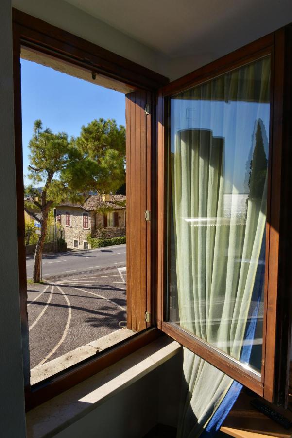 Taverna Affittacamere Gardone Riviera Exterior foto